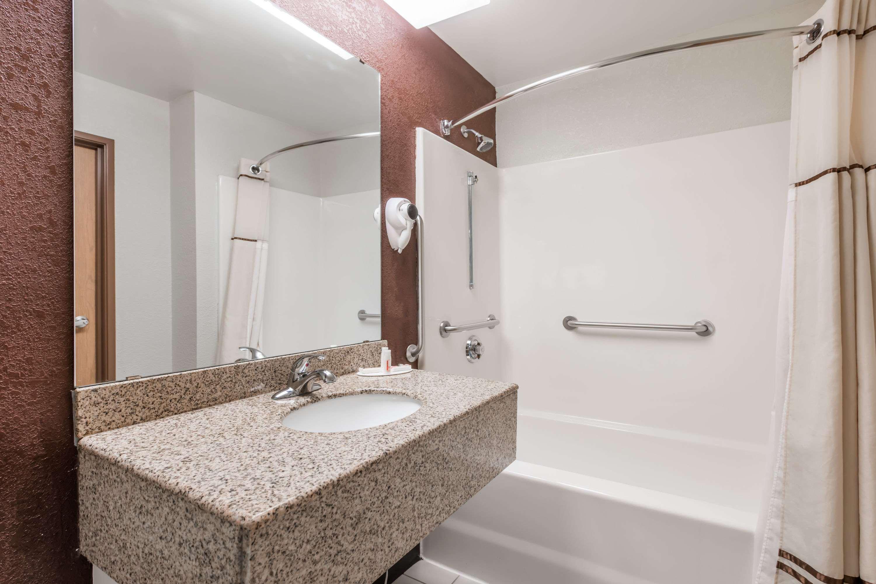 Days Inn & Suites By Wyndham Casey Dış mekan fotoğraf