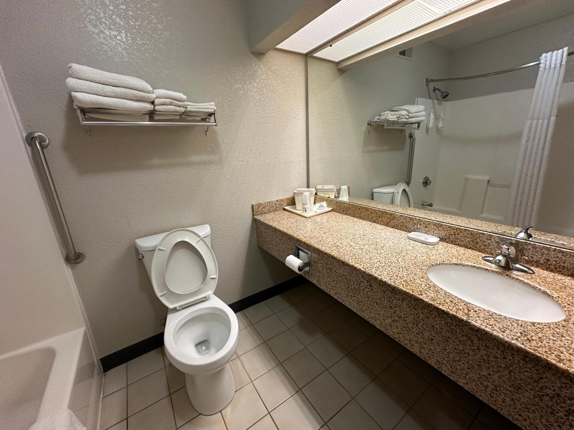 Days Inn & Suites By Wyndham Casey Dış mekan fotoğraf